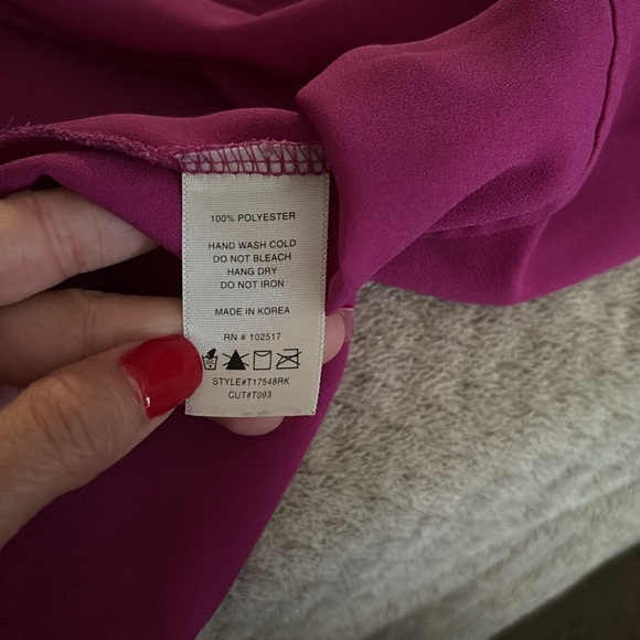 Soprano Fuchsia Short Sleeve Top size small - Picture 6 of 6